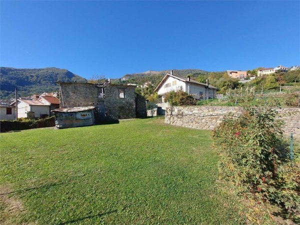 casa indipendente in vendita a Mendatica