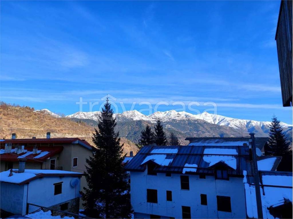 appartamento in vendita a Mendatica in zona Monesi