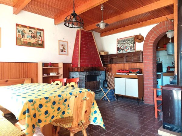 casa indipendente in vendita a Mendatica in zona Cian Prai