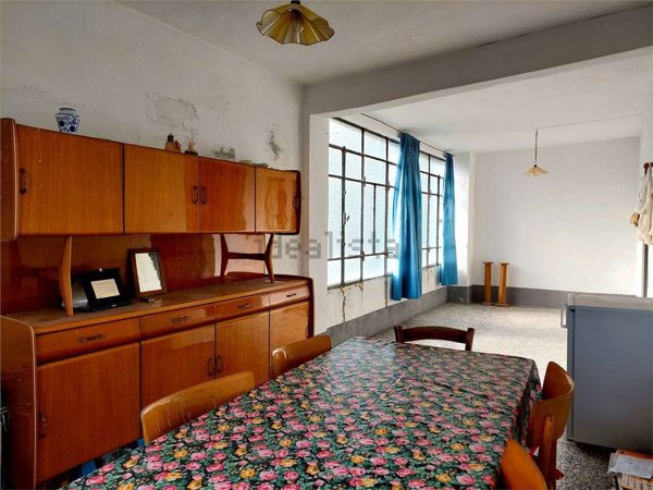 casa indipendente in vendita a Mendatica