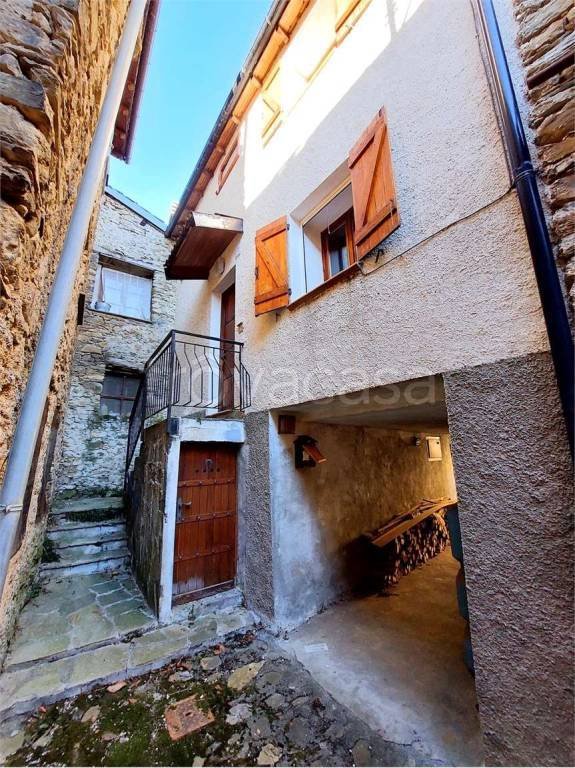 casa indipendente in vendita a Mendatica in zona San Bernardo di Mendatica