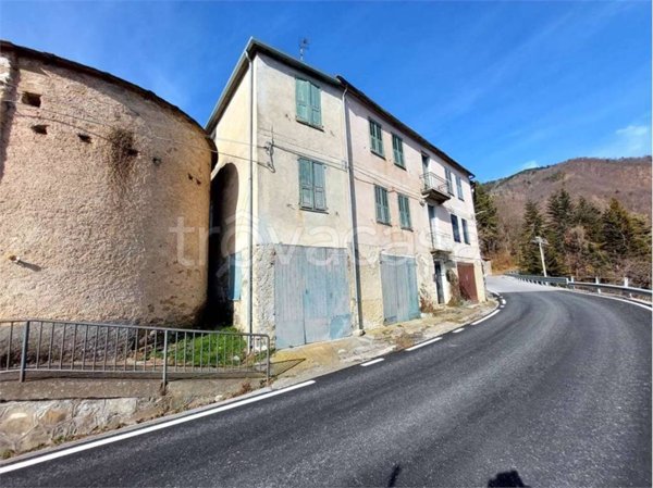 casa indipendente in vendita a Mendatica in zona San Bernardo di Mendatica