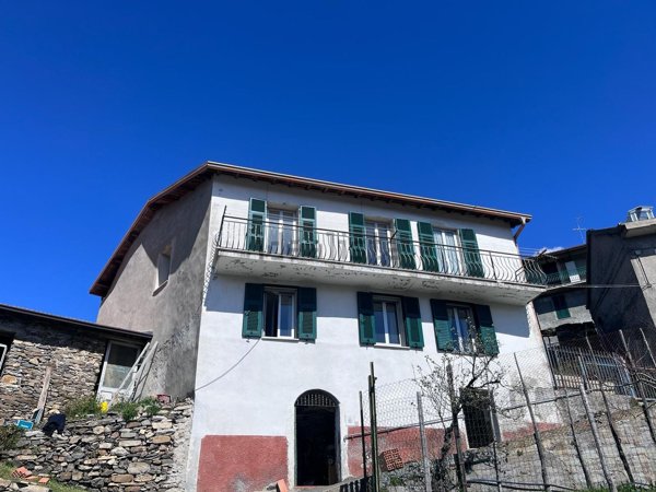 villa in vendita a Molini di Triora in zona Andagna