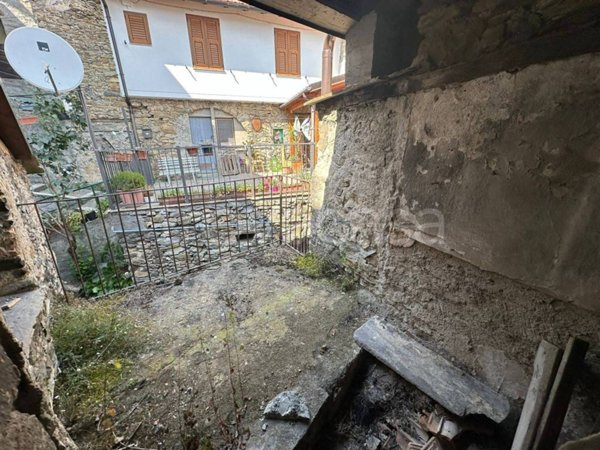 casa indipendente in vendita a Molini di Triora in zona Andagna