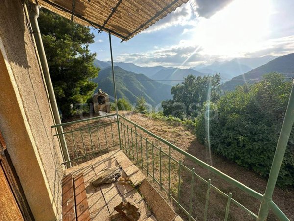 casa indipendente in vendita a Molini di Triora in zona Agaggio Superiore