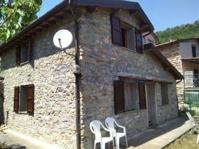 casa indipendente in vendita a Molini di Triora in zona Corte