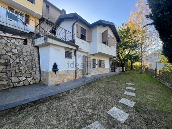 casa indipendente in vendita a Molini di Triora in zona Andagna