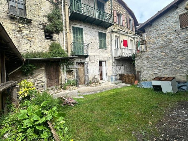 casa indipendente in vendita a Molini di Triora in zona Corte