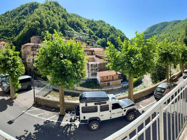 intera palazzina in vendita a Molini di Triora