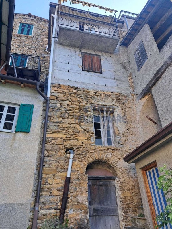 bifamiliare in vendita a Molini di Triora in zona Andagna