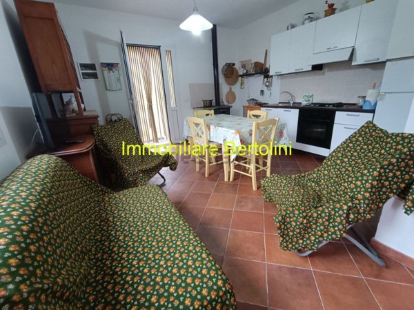 casa indipendente in vendita a Molini di Triora in zona Agaggio Inferiore