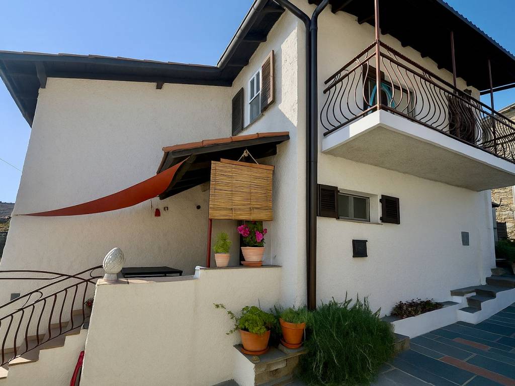 casa indipendente in vendita a Molini di Triora