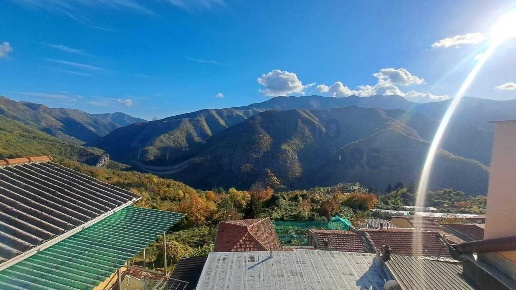 appartamento in vendita a Molini di Triora in zona Andagna