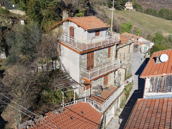 casa indipendente in vendita a Molini di Triora