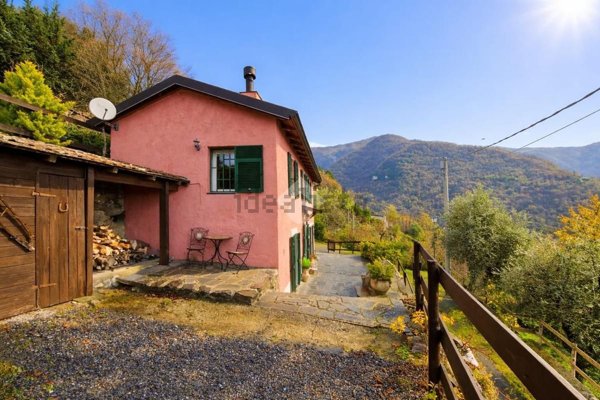 casa indipendente in vendita a Molini di Triora