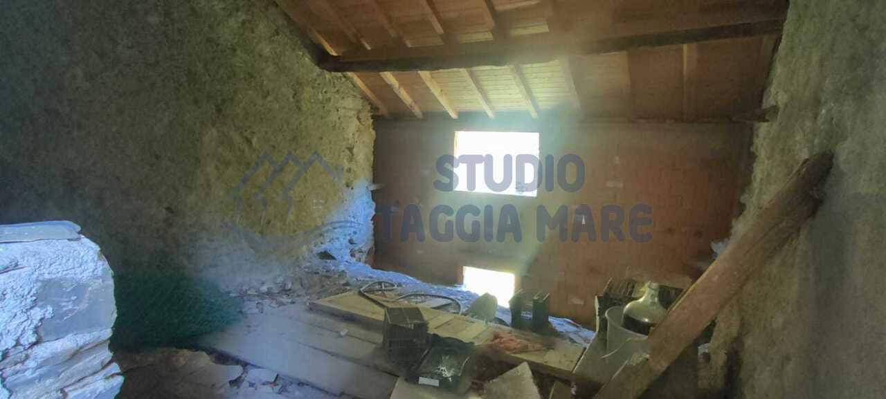 appartamento in vendita a Molini di Triora in zona Andagna