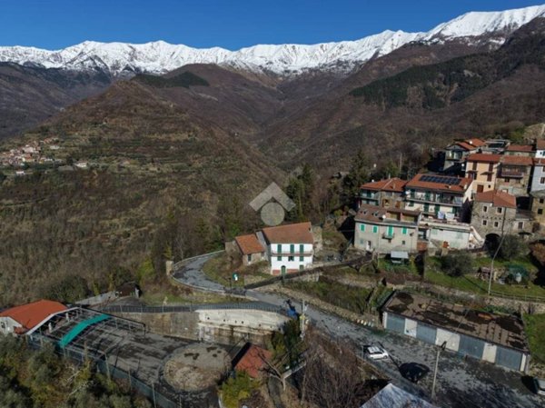 appartamento in vendita a Molini di Triora in zona Andagna