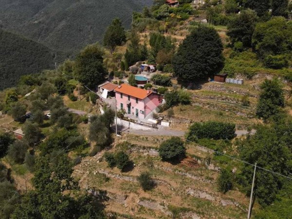 casa indipendente in vendita a Molini di Triora