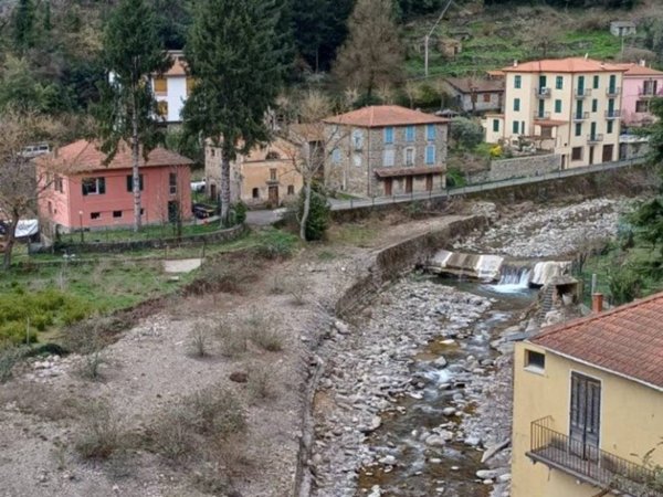 casa indipendente in vendita a Molini di Triora