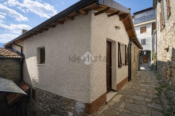 appartamento in vendita a Molini di Triora in zona Andagna