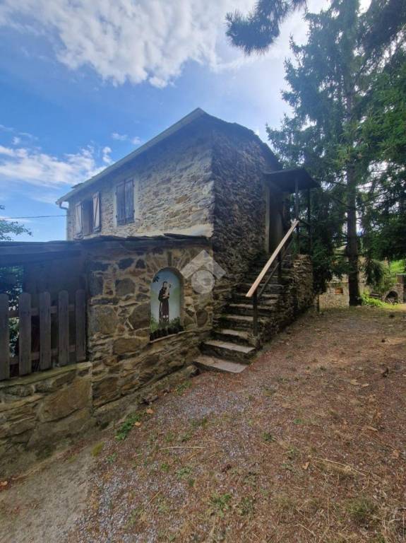 casa indipendente in vendita a Molini di Triora in zona Corte