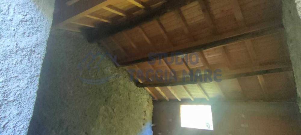 casale in vendita a Molini di Triora in zona Andagna