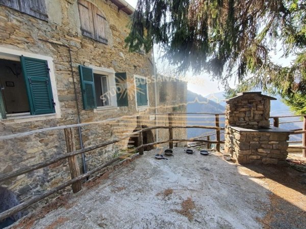 appartamento in vendita a Molini di Triora in zona Agaggio Superiore