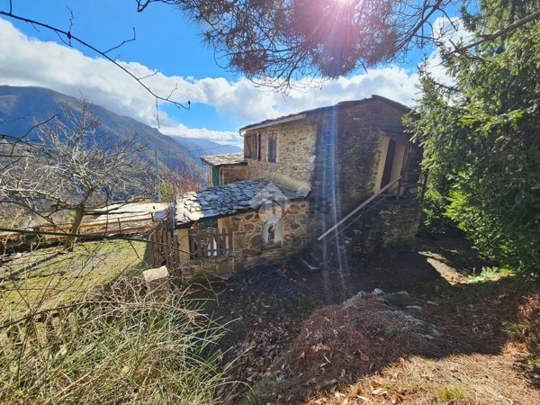 appartamento in vendita a Molini di Triora in zona Andagna
