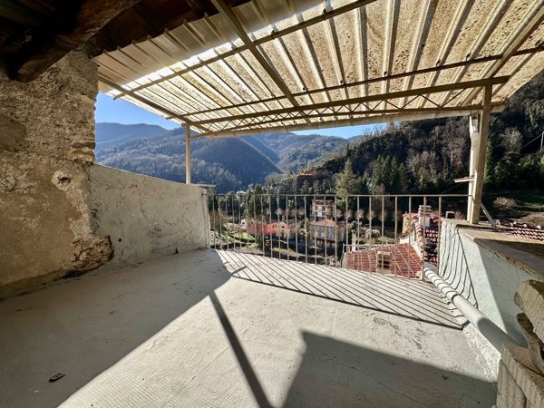 appartamento in vendita a Molini di Triora in zona Andagna