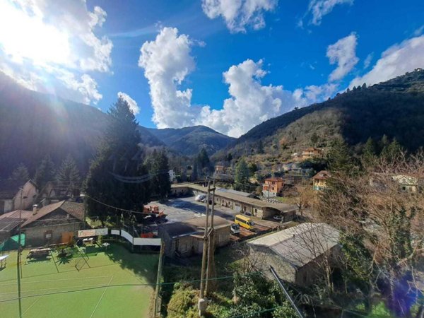 appartamento in vendita a Molini di Triora in zona Andagna