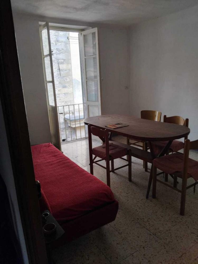appartamento in vendita a Molini di Triora in zona Andagna