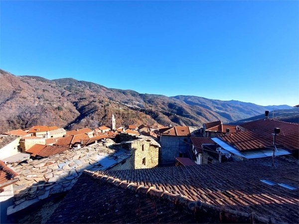 pentavano in vendita a Montegrosso Pian Latte