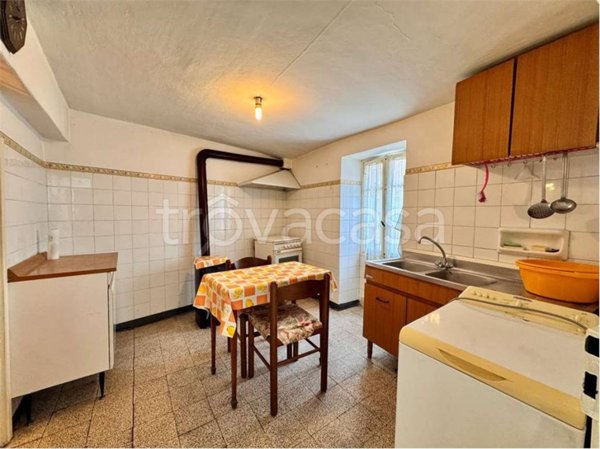 pentavano in vendita a Montegrosso Pian Latte