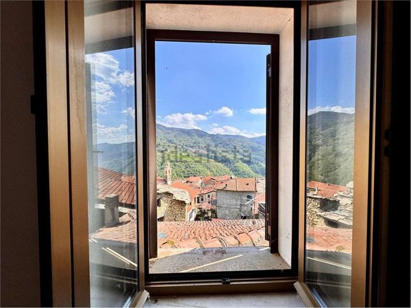 pentavano in vendita a Montegrosso Pian Latte