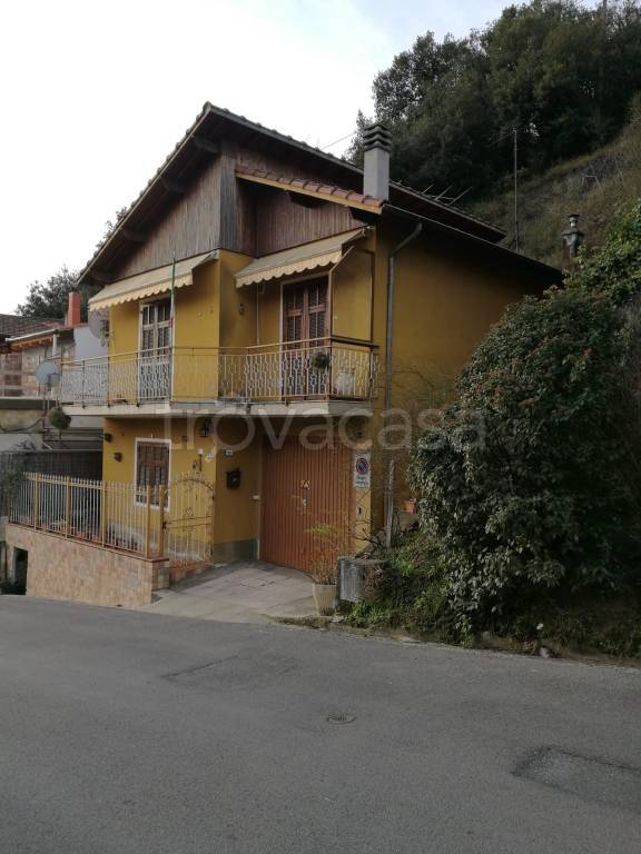 casa indipendente in vendita ad Olivetta San Michele