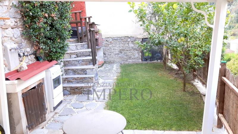 casa indipendente in vendita ad Olivetta San Michele