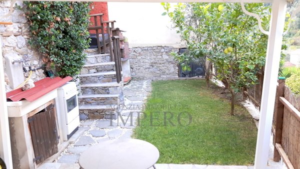 casa indipendente in vendita ad Olivetta San Michele