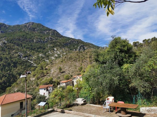 villa in vendita ad Olivetta San Michele