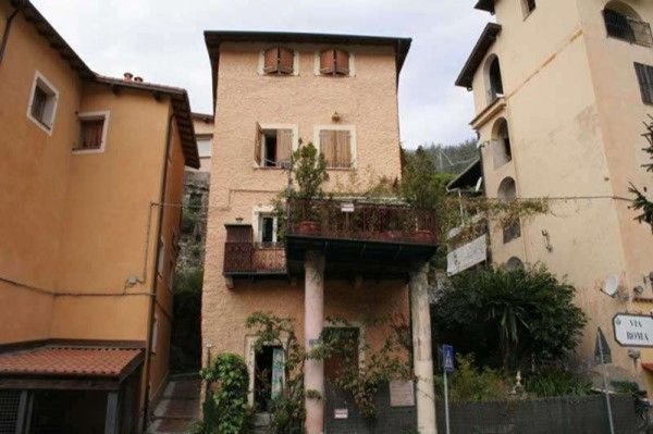casa indipendente in vendita ad Olivetta San Michele