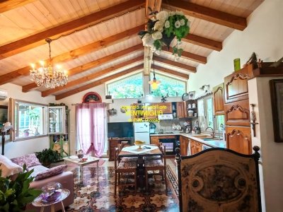 casa indipendente in vendita ad Olivetta San Michele
