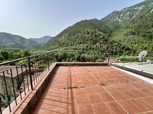 casa indipendente in vendita ad Olivetta San Michele