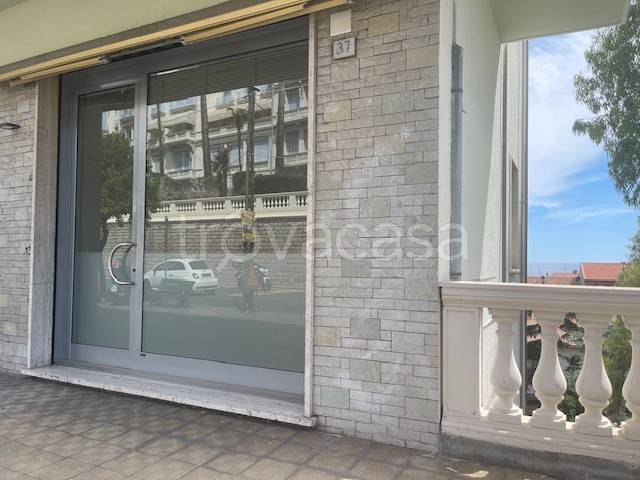 appartamento in vendita ad Ospedaletti in zona Porrine