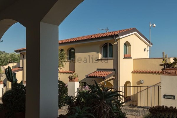 casa indipendente in vendita ad Ospedaletti