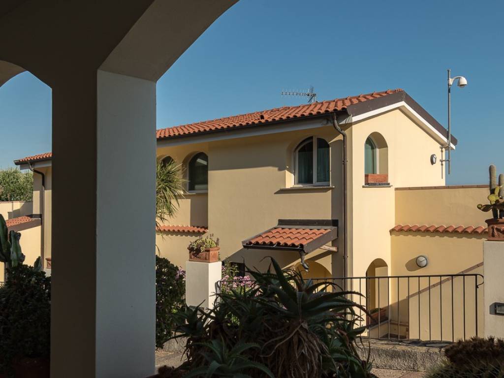 casa indipendente in vendita ad Ospedaletti