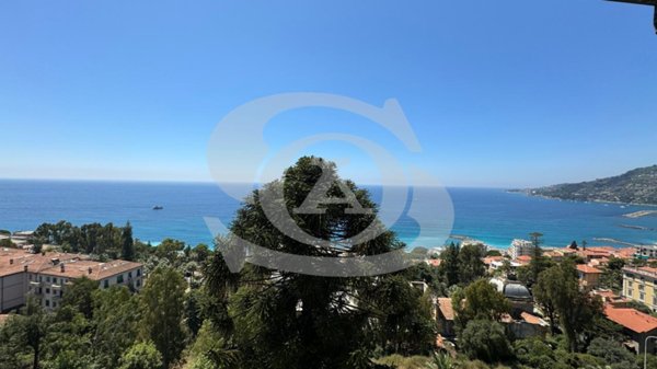 appartamento in vendita ad Ospedaletti