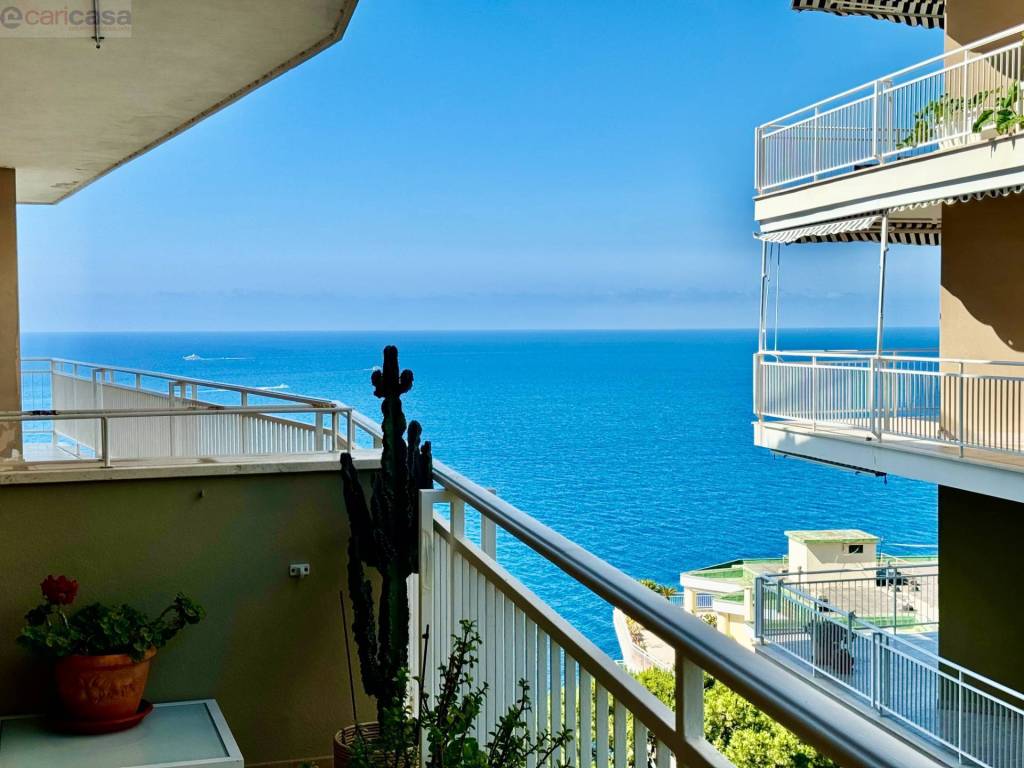 appartamento in vendita ad Ospedaletti