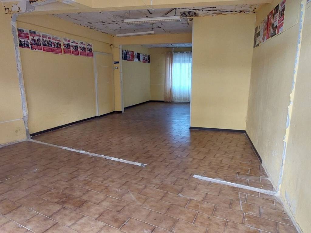 negozio in vendita ad Ospedaletti
