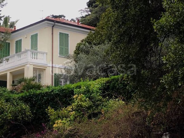 casa indipendente in vendita ad Ospedaletti