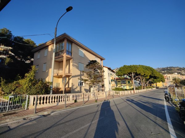 appartamento in vendita ad Ospedaletti