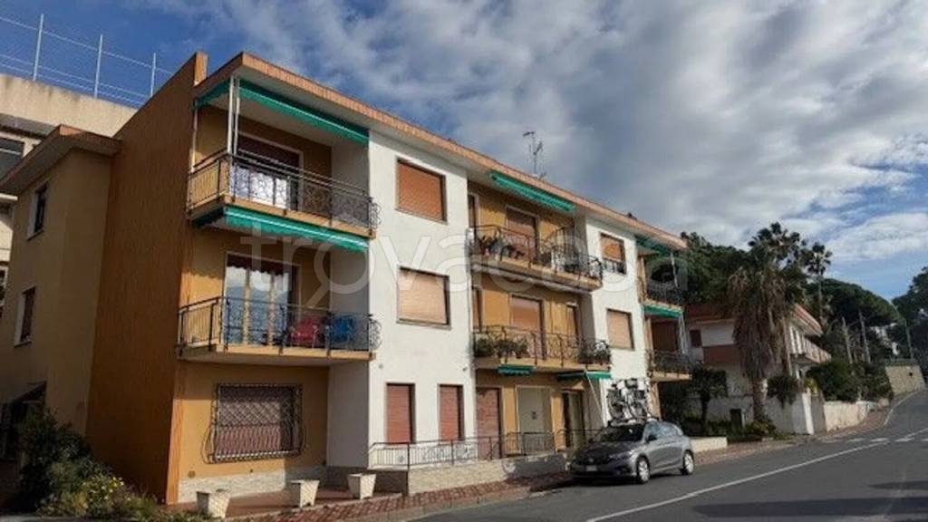 appartamento in vendita ad Ospedaletti
